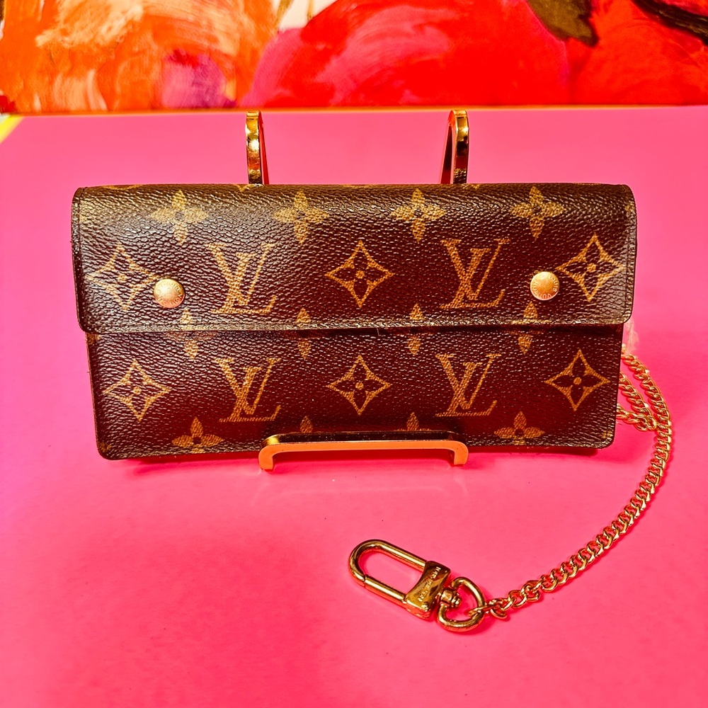 Louis Vuitton Brown and Gold Monogram Clutch - Picture 3 of 16